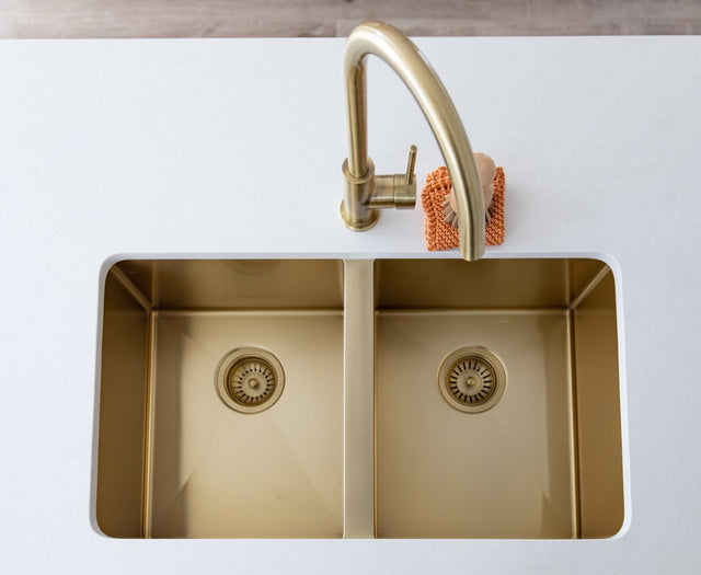 Lavello Sink Strainer and Waste Plug Basket with Stopper - PVD Tiger Bronze (SKU: MST04-PVDBB) by Meir