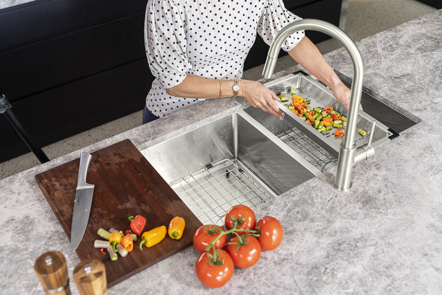 Lavello Kitchen Sink Colander - Default Title (SKU: MCO-01-PVDBN) by Meir