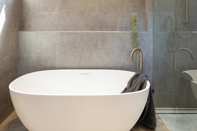 Round Freestanding Bath Spout - Default Title (SKU: MB06-CH) by Meir