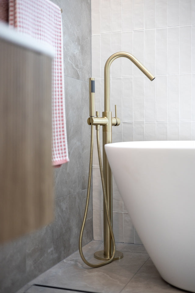 Round Freestanding Bath Spout and Hand Shower - Default Title (SKU: MB09-PVDBB) by Meir