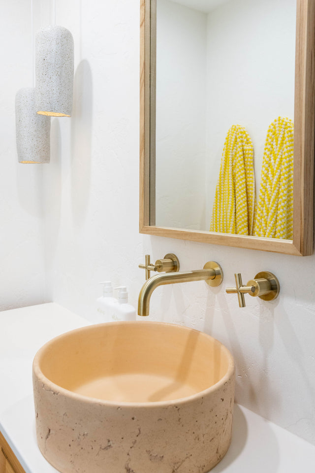 Universal Round Curved Spout - Default Title (SKU: MS05-PVDBB) by Meir