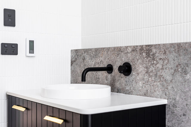 Round Pinless Wall Mixer - Matte Black (SKU: MW03PN) by Meir