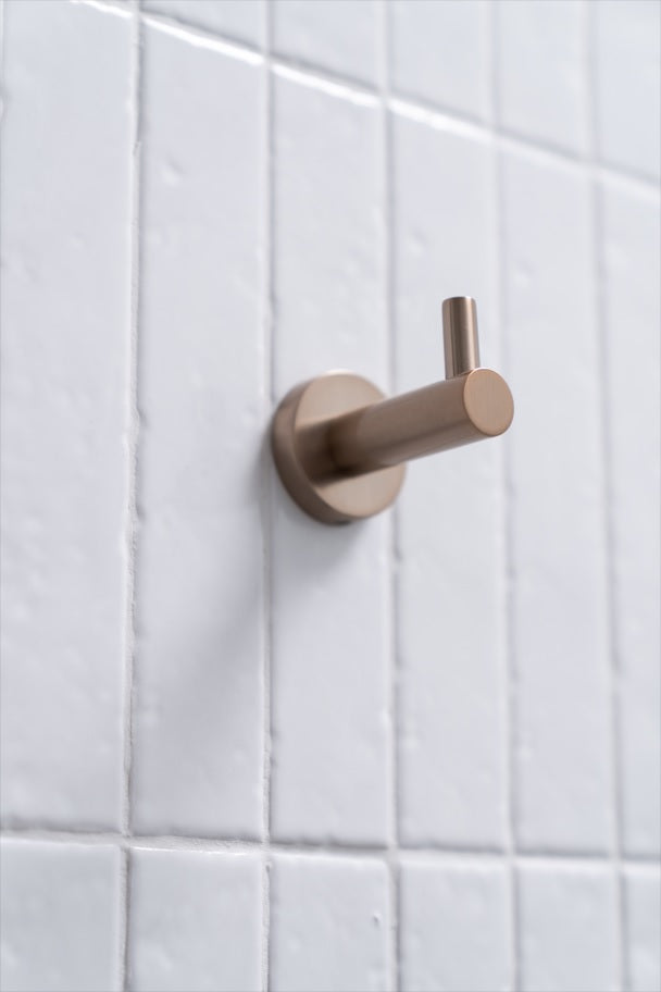 Round Robe Hook - Champagne (SKU: MR03-R-CH) by Meir